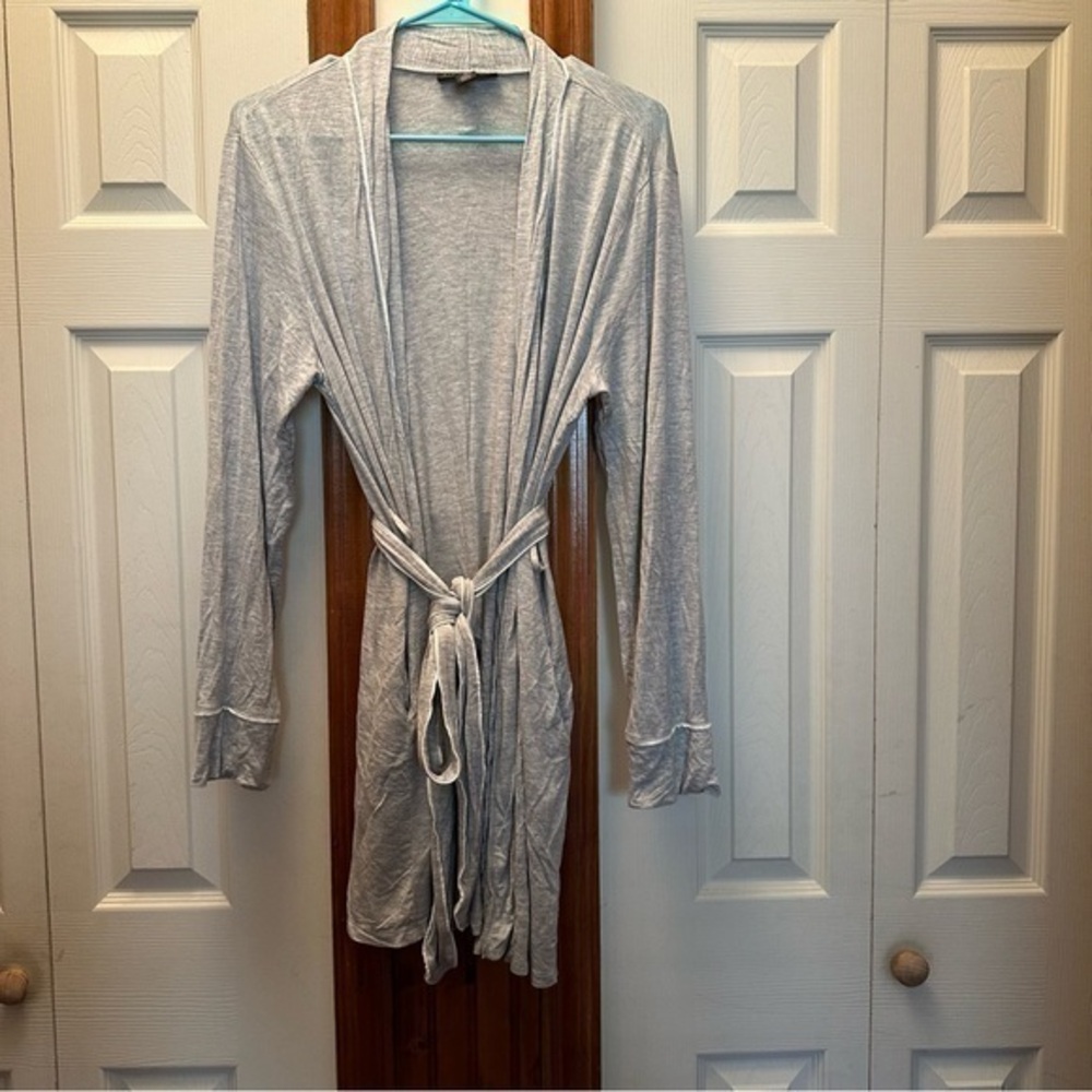 A Pea in the Pod Maternity Robe